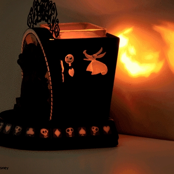 OOGIE BOOGIE'S CASINO NIGHT- NIGHTMARE BEFORE CHRISTMAS SCENTSY WARMER RARE - Picture 5 of 8